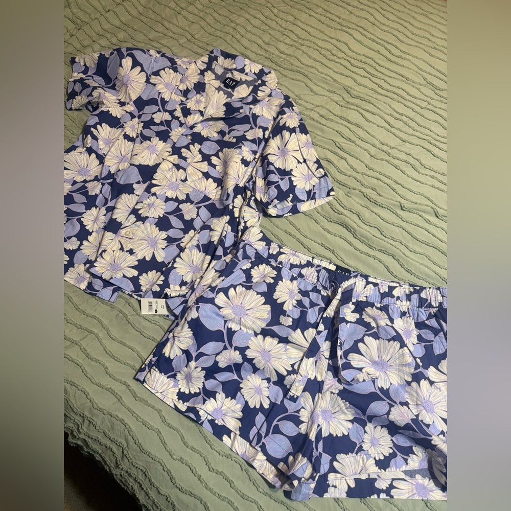 GAP Blue and White Floral Women's Pajama Set